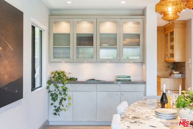 1256 Beverly Green Drive, Beverly Hills CA: https://media.crmls.org/mediaz/8d17422a-f6d9-4a64-aa5f-38b5bffae4a1.jpg