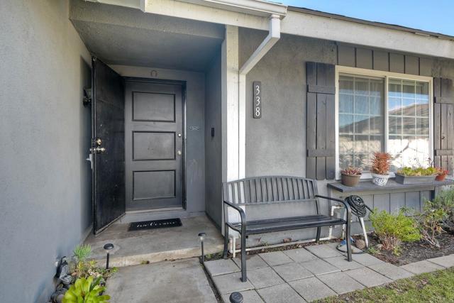 Detail Gallery Image 4 of 47 For 338 Rancho Vista Pl, Vista,  CA 92083 - 4 Beds | 2 Baths