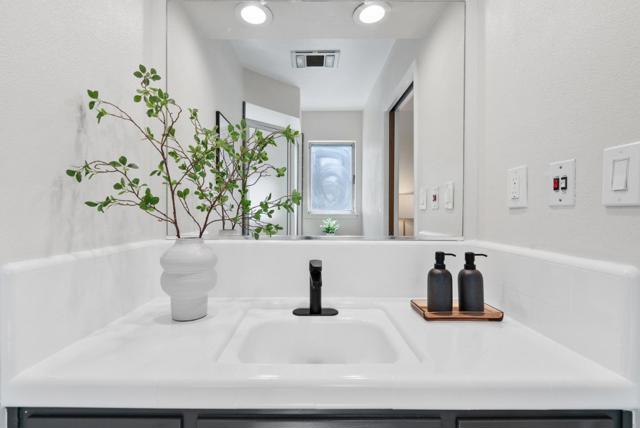2050 Wooded Glen Drive, Los Altos CA: https://media.crmls.org/mediaz/8d1779ad-c267-483b-9af8-22c2fe9d1c0a.jpg