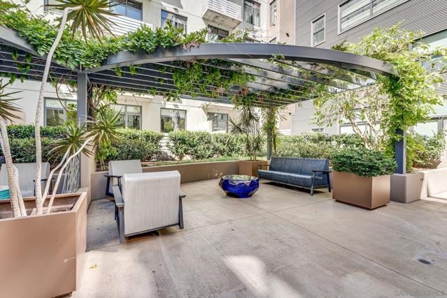 1050 Island Ave, San Diego CA: https://media.crmls.org/mediaz/8d187c2c-b4bf-4fd7-b175-e5f95dc9af02.jpg