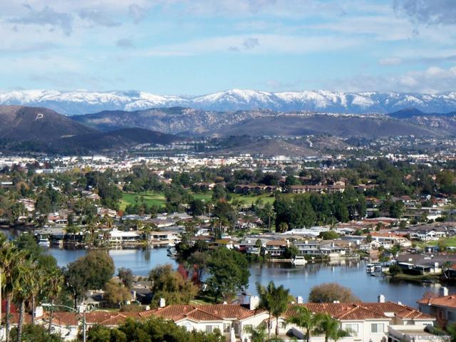 1561 La Plaza, San Marcos CA: https://media.crmls.org/mediaz/8d188c5f-938a-4de4-8d95-a7eee71cada2.jpg