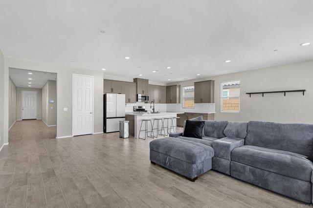 11912 Olivine Rd, Victorville, CA 92392 photo 9