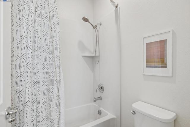 1815 Balsa St, Alameda CA: https://media.crmls.org/mediaz/8d19d7c5-4b43-446d-8232-536c249fb027.jpg