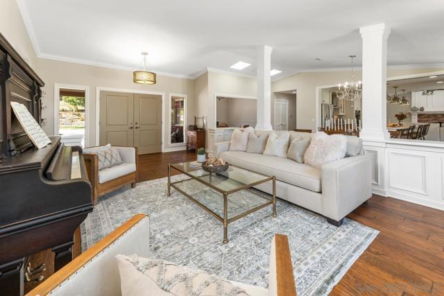 13627 Poway Springs Rd, Poway CA: https://media.crmls.org/mediaz/8d19df85-b9b6-4e16-995c-ff15e6e89816.jpg