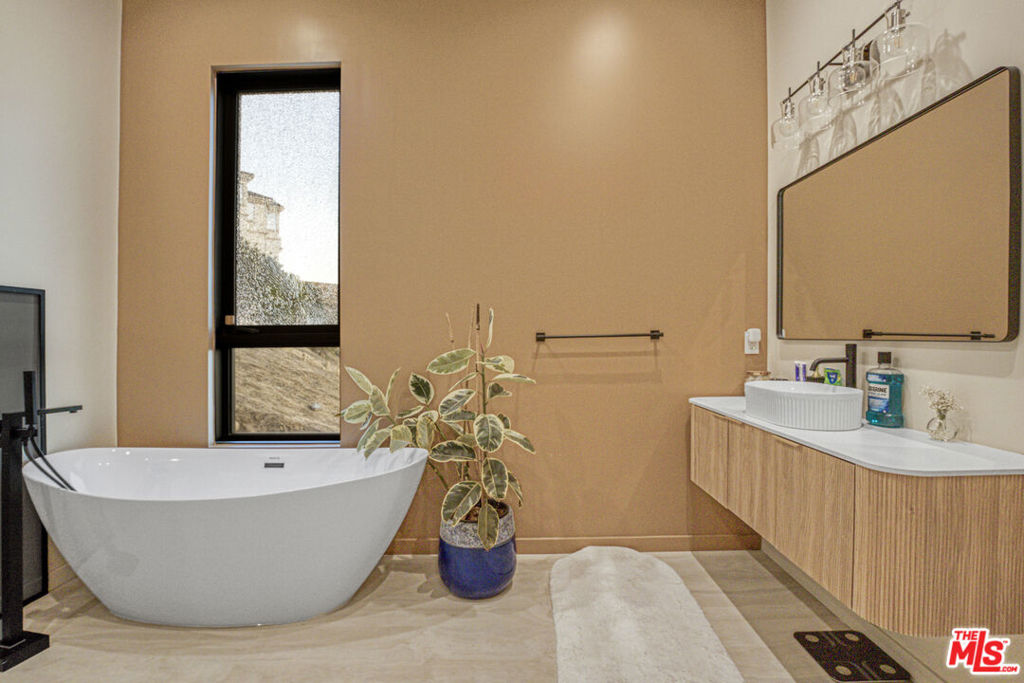 MLS #26865439 image #17
