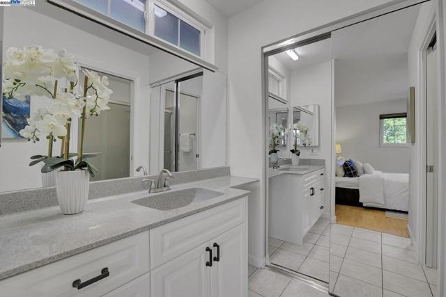 40652 Encanto Way, Fremont CA: https://media.crmls.org/mediaz/8d1a9ff6-0f60-4bf1-87b7-c27d4d952cf2.jpg