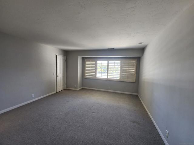1402 Via Mil Cumbres, Solana Beach CA: https://media.crmls.org/mediaz/8d1b66bf-833f-46d0-be58-990d0bc754d3.jpg