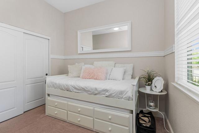 505 Porter Court, Folsom CA: https://media.crmls.org/mediaz/8d1bd898-bb08-43da-af62-d980fe16b44d.jpg