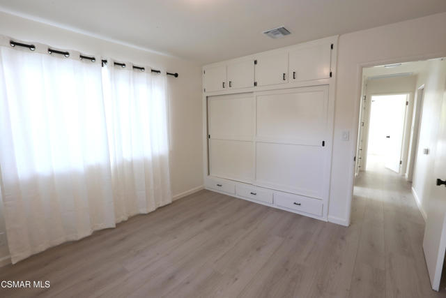 21935 Ybarra Road, Woodland Hills CA: https://media.crmls.org/mediaz/8d1be829-e3e6-427d-89ce-086cdb767590.jpg