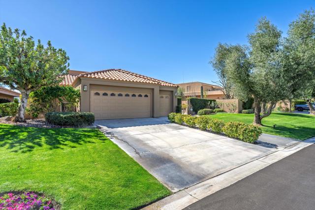 57 Pine Valley Drive, Rancho Mirage CA: https://media.crmls.org/mediaz/8d1bec32-5b27-409f-8d0c-98b6d08411f1.jpg