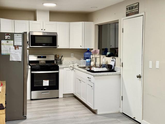 464 Fellom Court, Gilroy CA: https://media.crmls.org/mediaz/8d1c0f00-bf27-4586-a340-510a7147064e.jpg