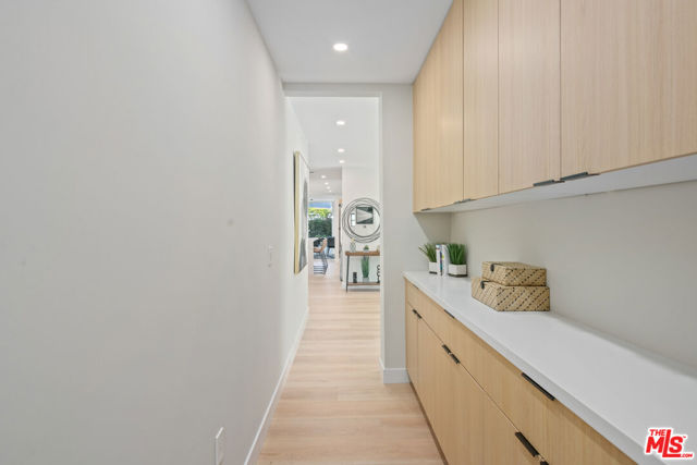 23442 Burbank Boulevard, Woodland Hills CA: https://media.crmls.org/mediaz/8d1cb606-f518-40ee-b725-826a8cd8bb9f.jpg