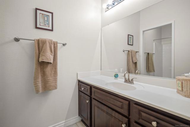 632 Lee Cir, Chula Vista CA: https://media.crmls.org/mediaz/8d1dc765-e125-443d-99e1-d0034af3e371.jpg