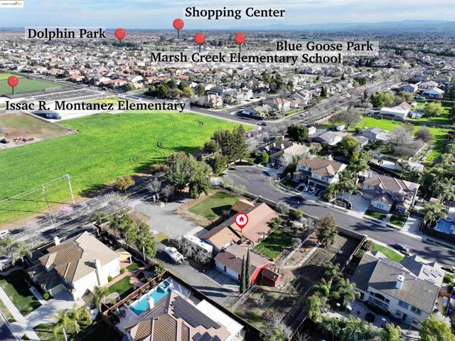 3215 Ohara Ave, Brentwood CA: https://media.crmls.org/mediaz/8d1e273b-15ab-462b-b836-7718fad3a13d.jpg