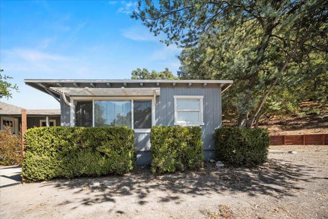 273 W Carmel Valley Road, Carmel Valley CA: https://media.crmls.org/mediaz/8d1e3439-dcb0-4c9b-ae9c-299626a38ca1.jpg