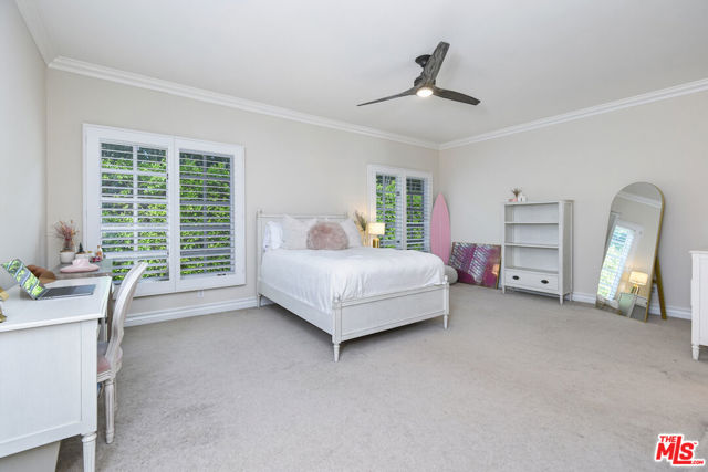 5449 S Rim Street, Thousand Oaks CA: https://media.crmls.org/mediaz/8d1efee7-e386-49cf-b307-b066e765c014.jpg