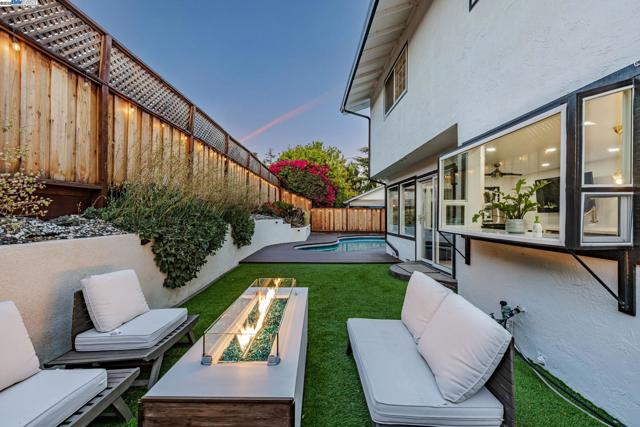 1835 Camino Estrada, Concord CA: https://media.crmls.org/mediaz/8d1f93af-dc95-4eb2-9900-66ca93668dda.jpg
