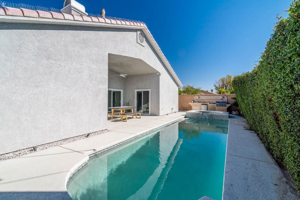 MLS #219138201DA image #2