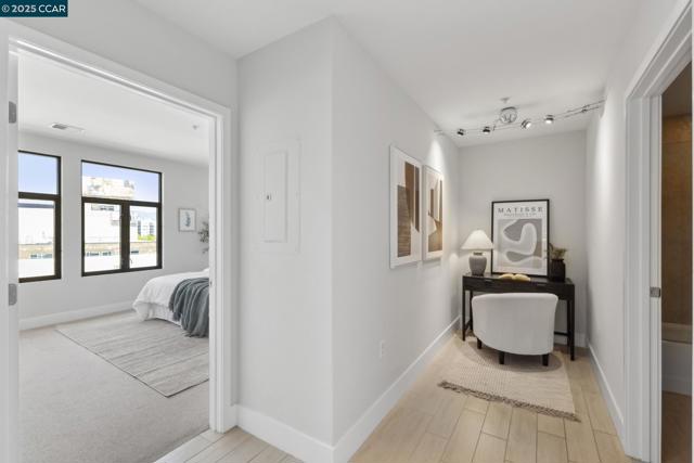 438 W Grand Ave, Oakland CA: https://media.crmls.org/mediaz/8d1fd993-435c-4479-99dd-42dd46aefb5a.jpg