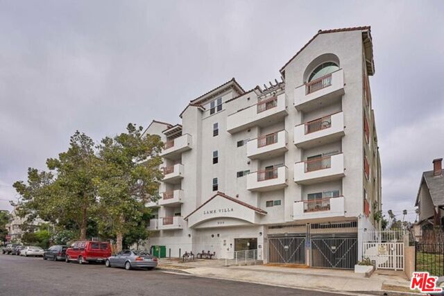908 S Ardmore Ave #502, Los Angeles, CA 90006