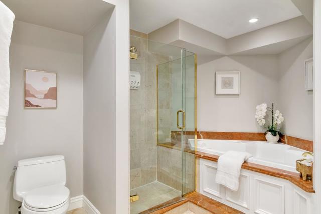 1499 Oak Grove Avenue, Burlingame CA: https://media.crmls.org/mediaz/8d216a35-d9d4-4a4d-bd94-89178194e98a.jpg
