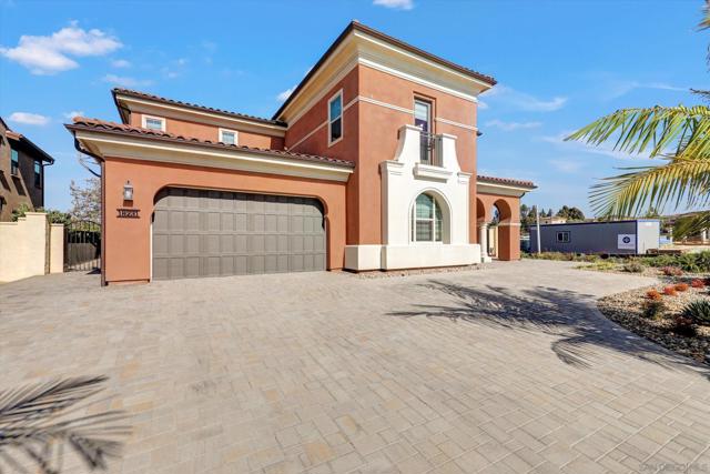 16231 Sunny Summit Dr, San Diego CA: https://media.crmls.org/mediaz/8d2187d8-6d2d-49cf-846a-cf7195b72283.jpg
