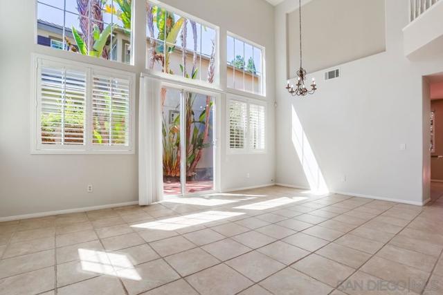 5423 Foxtail Loop, Carlsbad CA: https://media.crmls.org/mediaz/8d220439-a012-440b-82a0-b52cc92b9831.jpg