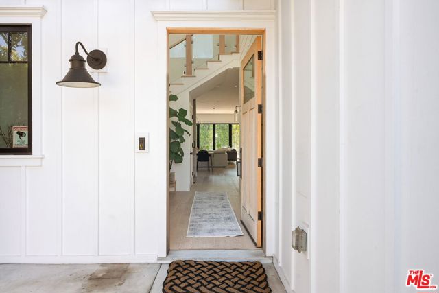 1086 Marco Place, Venice CA: https://media.crmls.org/mediaz/8d226756-84fd-4d0e-abb9-8eb62336e013.jpg