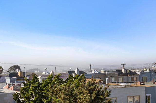 2271 40th Avenue, San Francisco CA: https://media.crmls.org/mediaz/8d2295da-72b4-45a6-86e0-965a4d7b9ff5.jpg