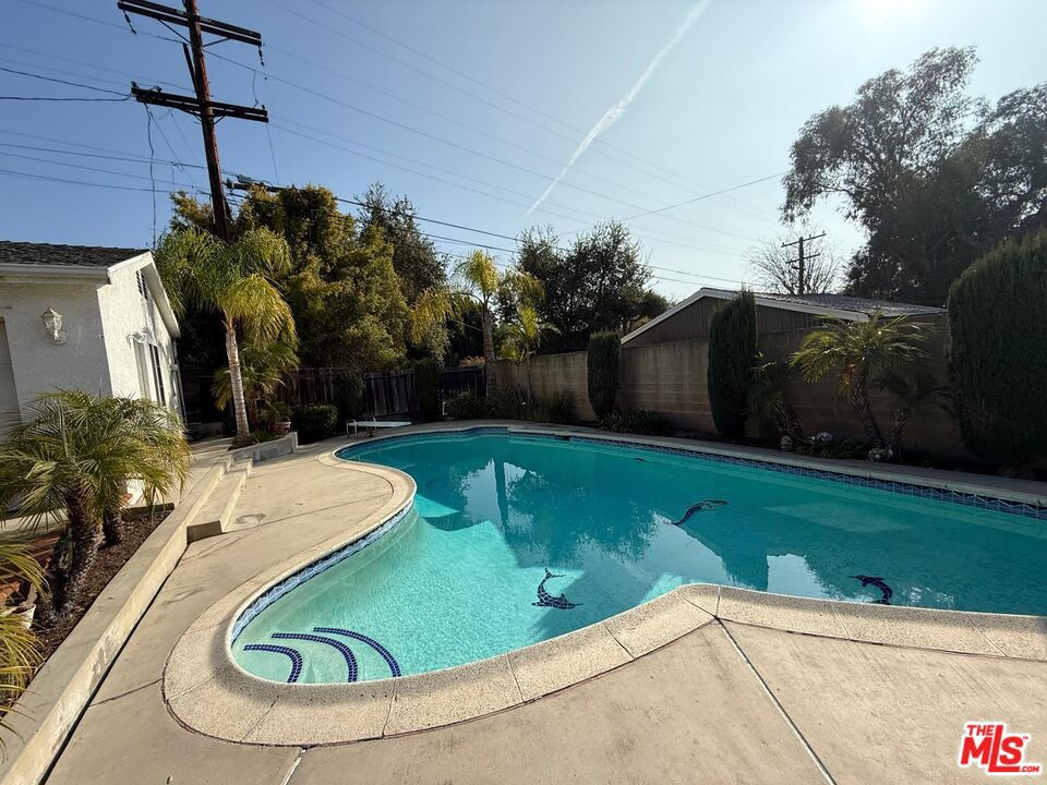 8D22Bbec F86A 45C7 9Bdd 2Cdc0B53Ebbd 1966 Rangeview Drive, Glendale, Ca 91201 &Lt;Span Style='BackgroundColor:transparent;Padding:0Px;'&Gt; &Lt;Small&Gt; &Lt;I&Gt; &Lt;/I&Gt; &Lt;/Small&Gt;&Lt;/Span&Gt;