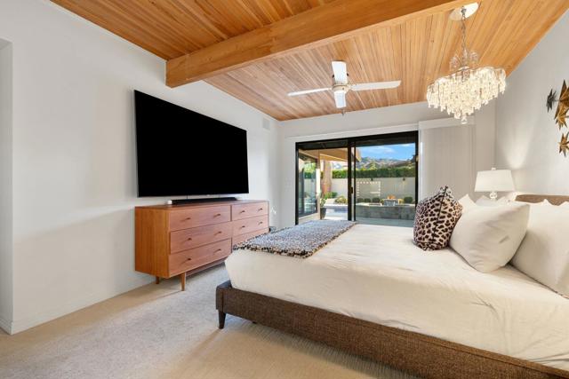 45371 Rancho Palmeras Drive, Indian Wells CA: https://media.crmls.org/mediaz/8d24350a-ee31-43f6-9dbb-d0218452f70a.jpg