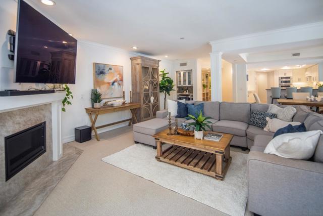 1099 1st st, Coronado CA: https://media.crmls.org/mediaz/8d24a14e-5370-4ad3-88fc-49d40694fb83.jpg