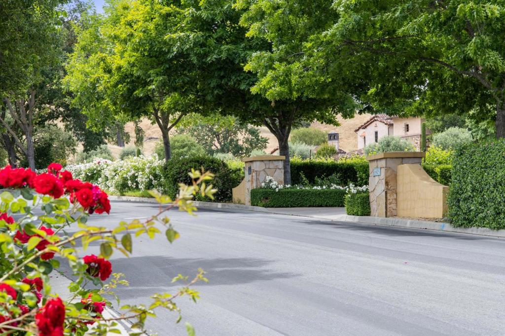 MLS #ML81999715 image #81