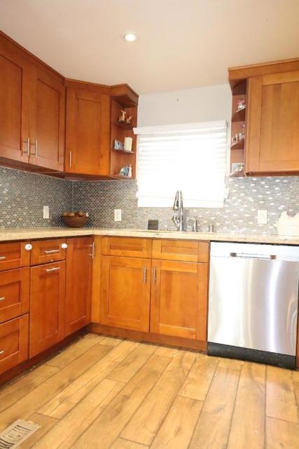 191 E El Camino Real, Mountain View CA: https://media.crmls.org/mediaz/8d261931-e47a-4beb-965d-74d16d533e89.jpg