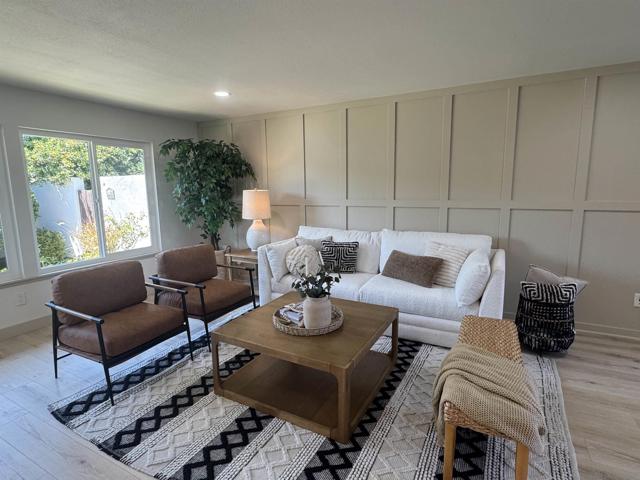 16566 Caminito Vencinos, San Diego CA: https://media.crmls.org/mediaz/8d268c38-fe81-46b2-8d71-5d71fc05d091.jpg