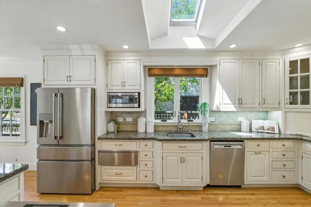 161 Jeter Street, Redwood City CA: https://media.crmls.org/mediaz/8d276a56-d40f-487d-86ef-6a623b79f7db.jpg