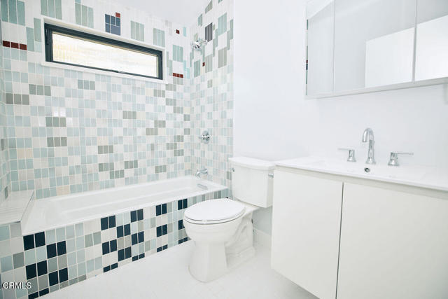 Detail Gallery Image 20 of 35 For 2135 Navarro Ave, Altadena,  CA 91001 - 3 Beds | 2 Baths