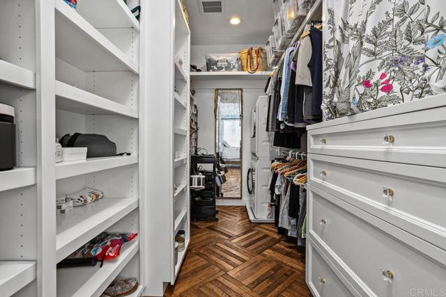 3433 Western Springs Rd, Encinitas CA: https://media.crmls.org/mediaz/8d28548b-2014-41f8-b0c8-7b8649509d80.jpg