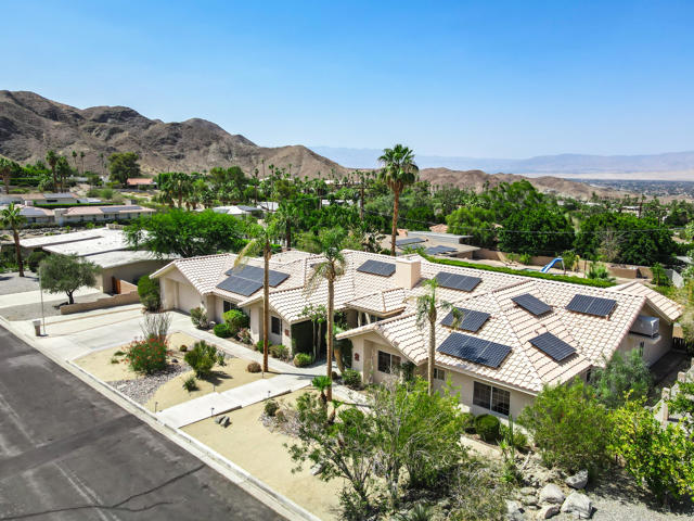 67980 Foothill Road, Cathedral City CA: https://media.crmls.org/mediaz/8d289157-aacf-4776-99b3-19707474f2ab.jpg