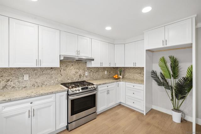 12866 SUMMERFIELD LN, Poway CA: https://media.crmls.org/mediaz/8d28f5de-c2fb-45b4-b0dc-c319fc9e7bbd.jpg
