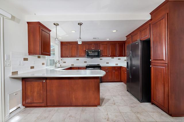 Detail Gallery Image 10 of 36 For 9717 Follett Dr, Santee,  CA 92071 - 3 Beds | 2 Baths