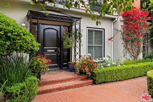 11051 Strathmore Drive, Los Angeles CA: https://media.crmls.org/mediaz/8d2a71da-0c8a-4ff3-a3cf-5950dd18f958.jpg