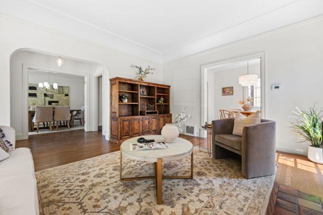 1000 Capuchino Avenue, Burlingame CA: https://media.crmls.org/mediaz/8d2b16c3-cb48-4f08-b41c-66c175059b4f.jpg