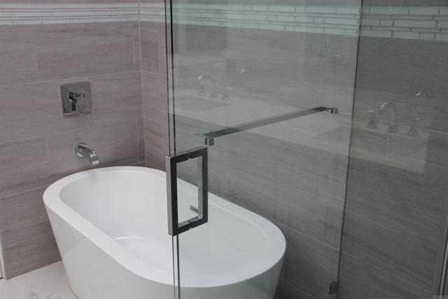 Image 12 of 31 For 922 Sealane Drive B