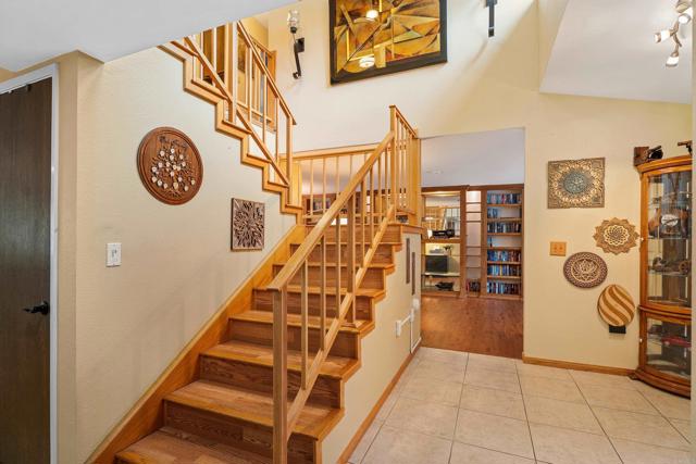 3812 Wild Oats Ln, Bonita CA: https://media.crmls.org/mediaz/8d2bb5d2-d327-4916-93bc-ca373bad9d98.jpg