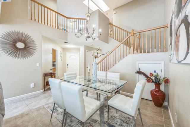 1789 Corte Sueno, Livermore CA: https://media.crmls.org/mediaz/8d2c4847-fb56-4d40-b1aa-f91b9ee32f11.jpg