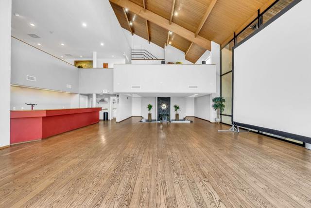 1 Appian Way, South San Francisco CA: https://media.crmls.org/mediaz/8d2cb7be-3098-40db-ab1a-79537c2f48ab.jpg