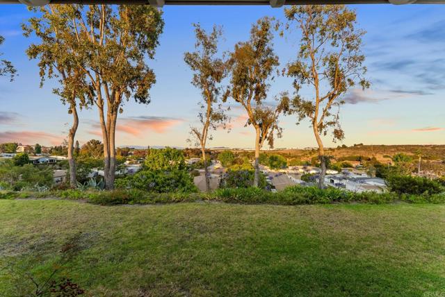 Detail Gallery Image 21 of 27 For 3839 Vista Campana #32,  Oceanside,  CA 92057 - 2 Beds | 1/1 Baths