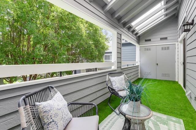 1658 Parkview Green Circle, San Jose CA: https://media.crmls.org/mediaz/8d2d0f07-f565-42e5-b195-85a01237166e.jpg