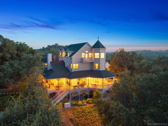 24665 Rancho Santa Teresa Dr, Ramona CA: https://media.crmls.org/mediaz/8d2dc844-9460-4226-8405-a8ee33b1d7f2.jpg